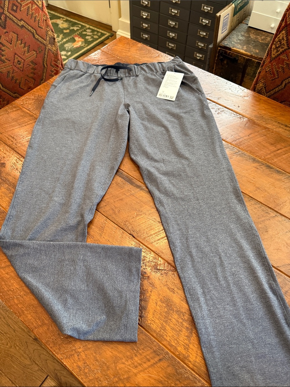 Lululemon Women’s Gray Stretch Drawstring Pants